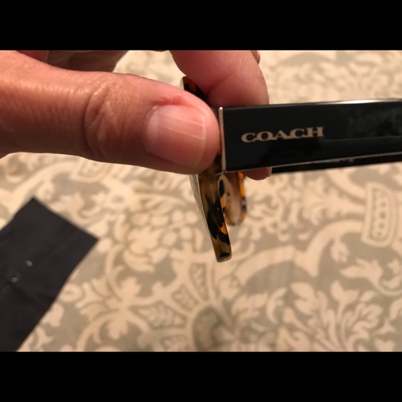NEW COACH sunglasses 🕶 - Picture 4 of 8